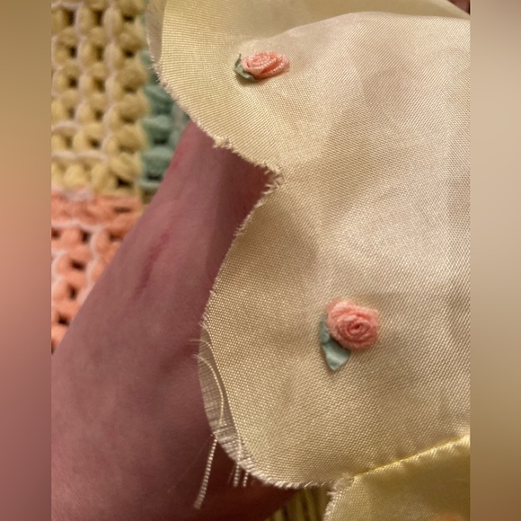 Green Tree Collectible Yellow Dress Lullaby Musical Girl Soft Doll - Picture 8 of 16